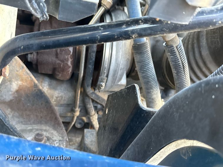 image for item EG5813 2013 International 4400 Crew Cab dump flatbed truck