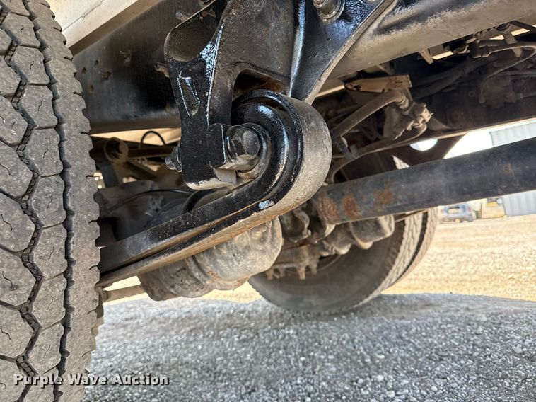 image for item EG5813 2013 International 4400 Crew Cab dump flatbed truck