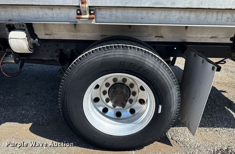 image for item EG5813 2013 International 4400 Crew Cab dump flatbed truck