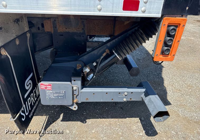 image for item EG5818 2017 Dodge Ram 5500HD box truck