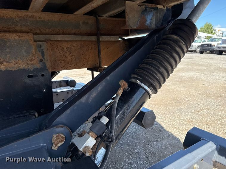 image for item EG5818 2017 Dodge Ram 5500HD box truck