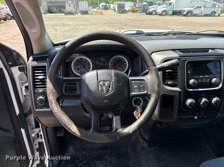 image for item EG5818 2017 Dodge Ram 5500HD box truck