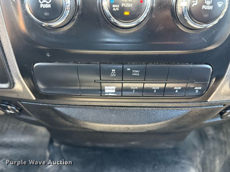 image for item EG5818 2017 Dodge Ram 5500HD box truck