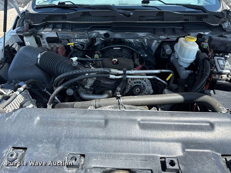 image for item EG5818 2017 Dodge Ram 5500HD box truck