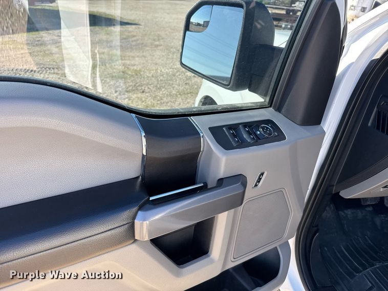 image for item EG6432 2019 Ford F150 SuperCrew pickup truck