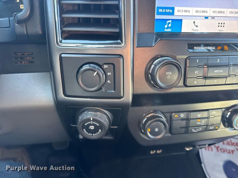 image for item EG6432 2019 Ford F150 SuperCrew pickup truck