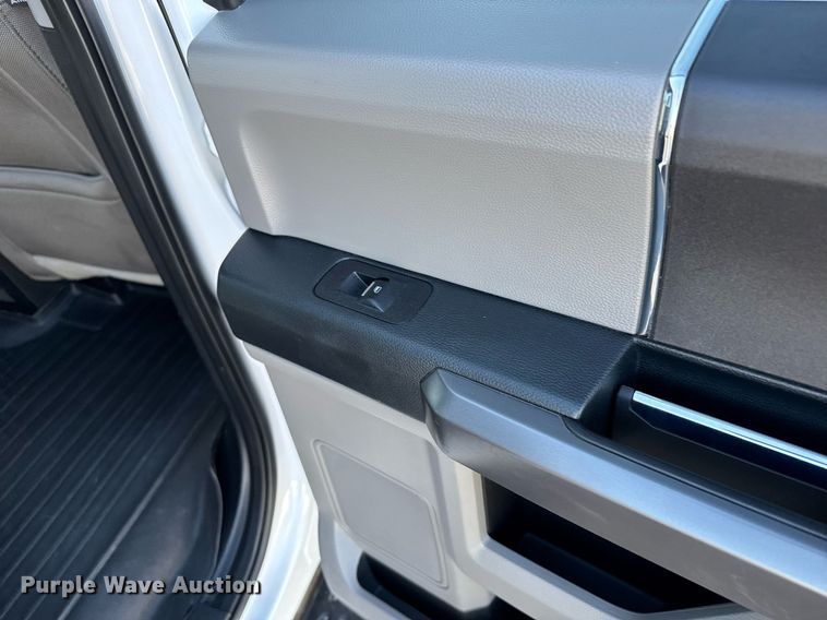 image for item EG6432 2019 Ford F150 SuperCrew pickup truck