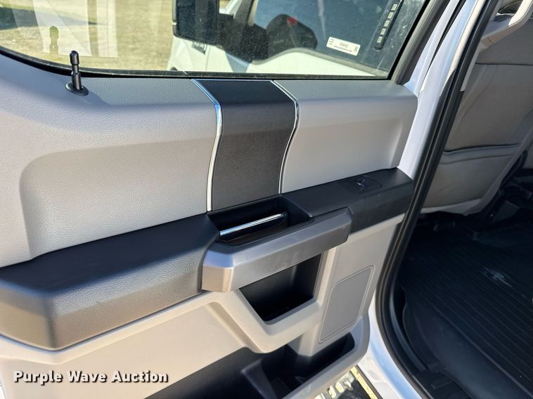 image for item EG6432 2019 Ford F150 SuperCrew pickup truck