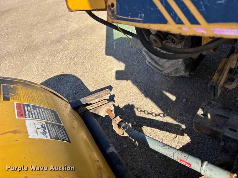 image for item EG6434 Excel Hustler 3400 broom