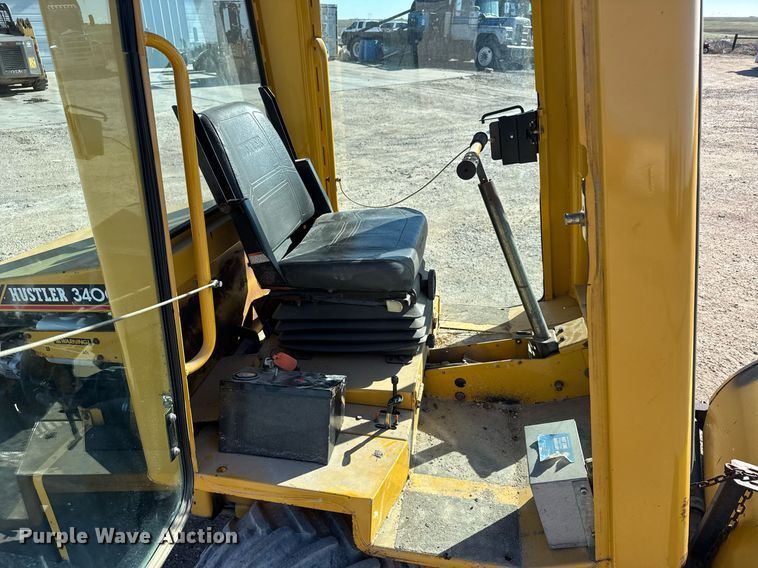 image for item EG6434 Excel Hustler 3400 broom