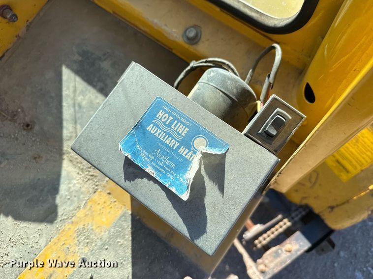 image for item EG6434 Excel Hustler 3400 broom