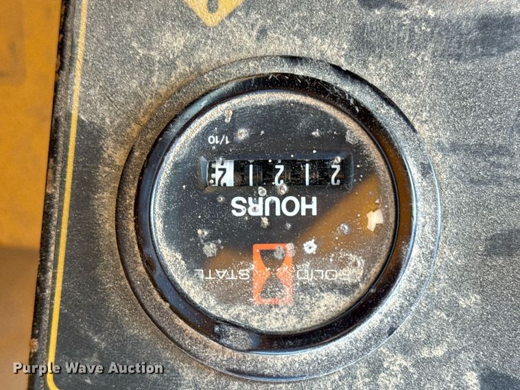 image for item EG6434 Excel Hustler 3400 broom