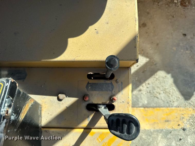 image for item EG6434 Excel Hustler 3400 broom