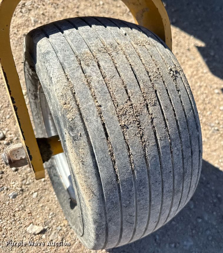 image for item EG6434 Excel Hustler 3400 broom