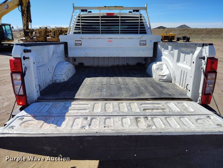 image for item EH0278 2020 Ford F250 Super Duty SuperCab pickup truck