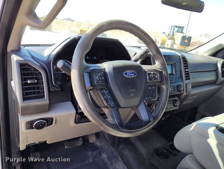 image for item EH0278 2020 Ford F250 Super Duty SuperCab pickup truck