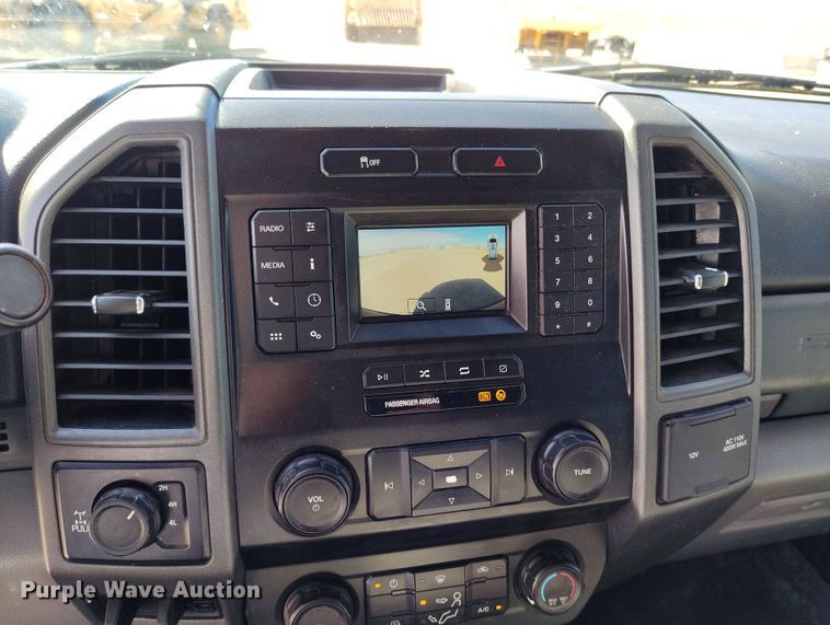 image for item EH0278 2020 Ford F250 Super Duty SuperCab pickup truck