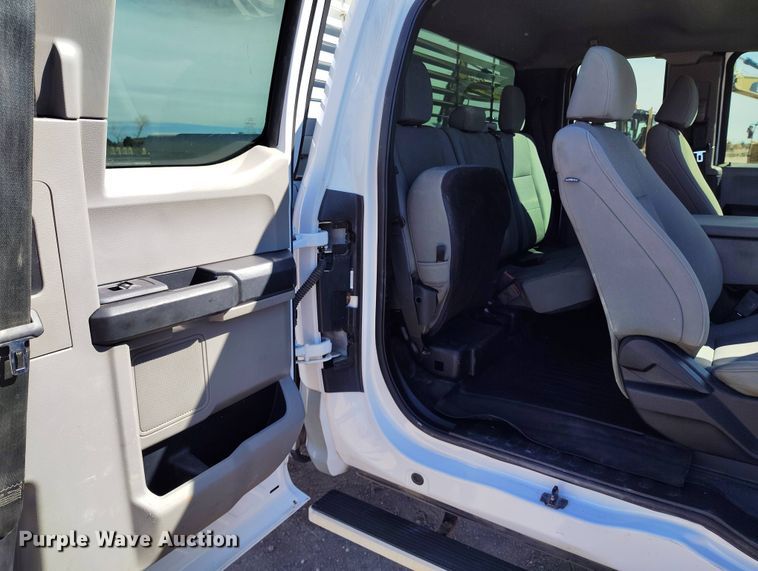 image for item EH0278 2020 Ford F250 Super Duty SuperCab pickup truck