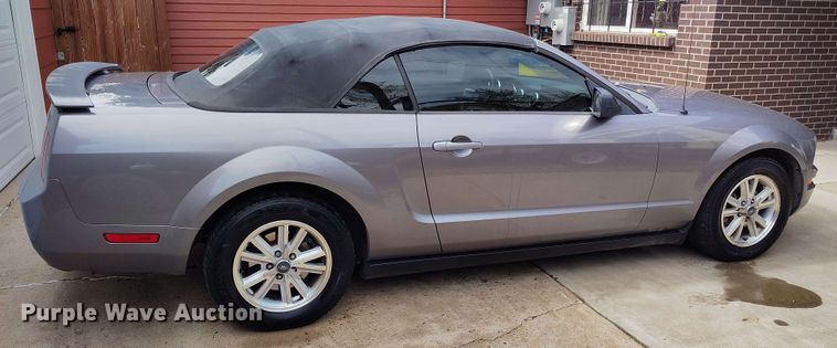 image for item EH0299 2006 Ford Mustang Deluxe convertible