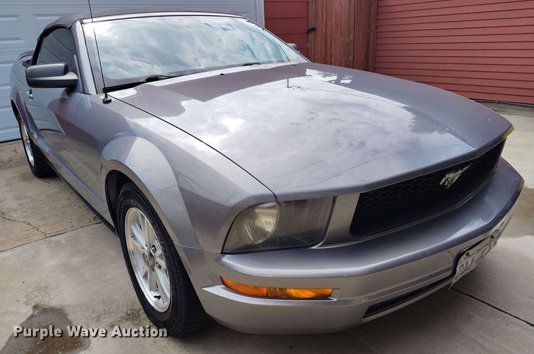 image for item EH0299 2006 Ford Mustang Deluxe convertible