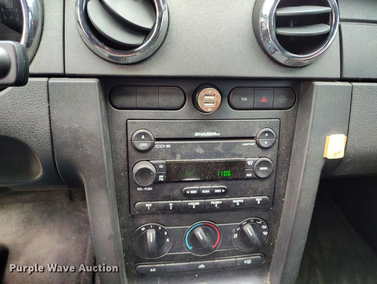 image for item EH0299 2006 Ford Mustang Deluxe convertible