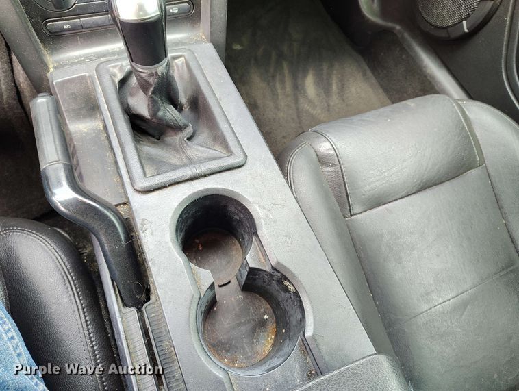 image for item EH0299 2006 Ford Mustang Deluxe convertible