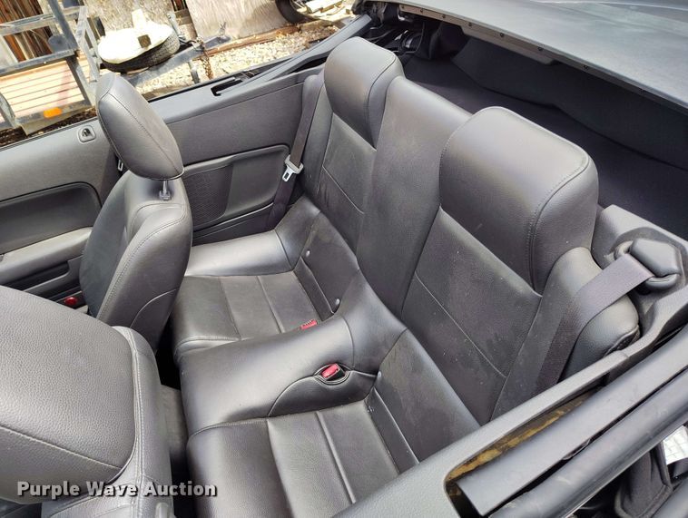 image for item EH0299 2006 Ford Mustang Deluxe convertible