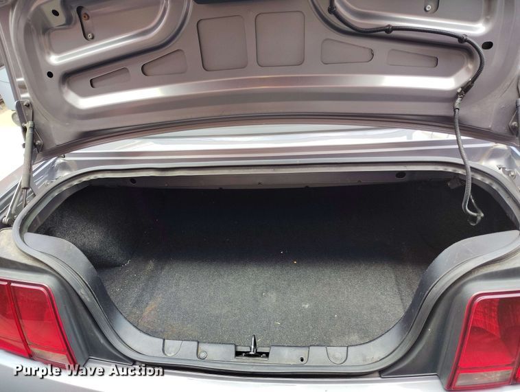 image for item EH0299 2006 Ford Mustang Deluxe convertible