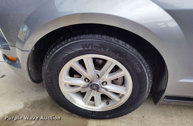 image for item EH0299 2006 Ford Mustang Deluxe convertible