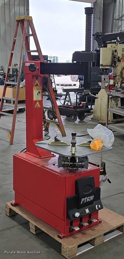 image for item EH8977 Powertek PT-620 tire changer