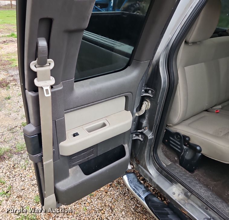 image for item EI8921 2010 Ford F150 SuperCab pickup truck