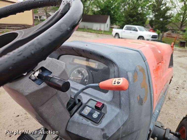 image for item EJ0004 Kubota L3540 tractor