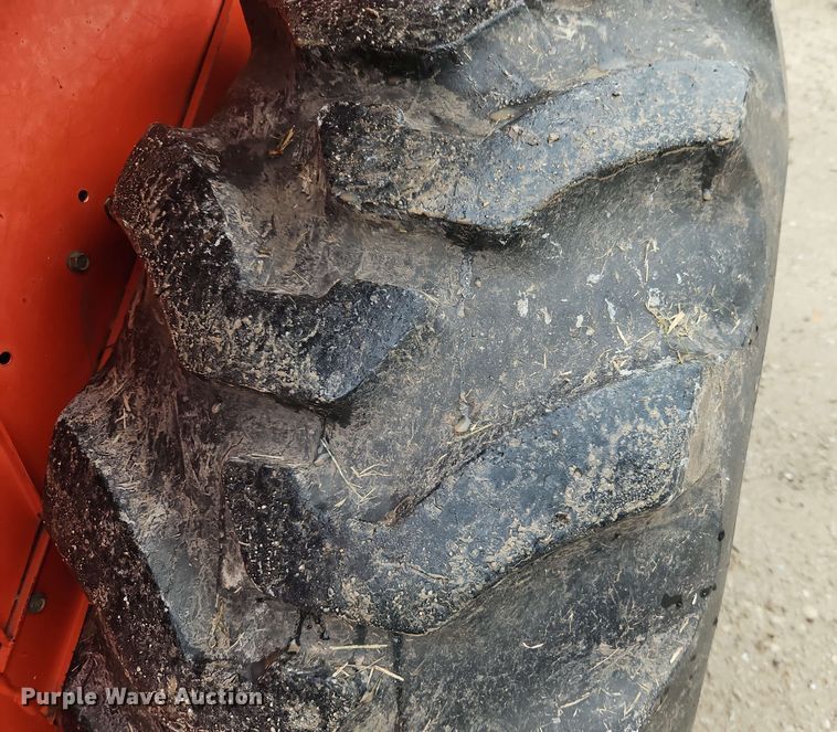 image for item EJ0004 Kubota L3540 tractor