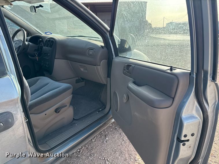 image for item EJ3597 2003 Dodge Caravan van