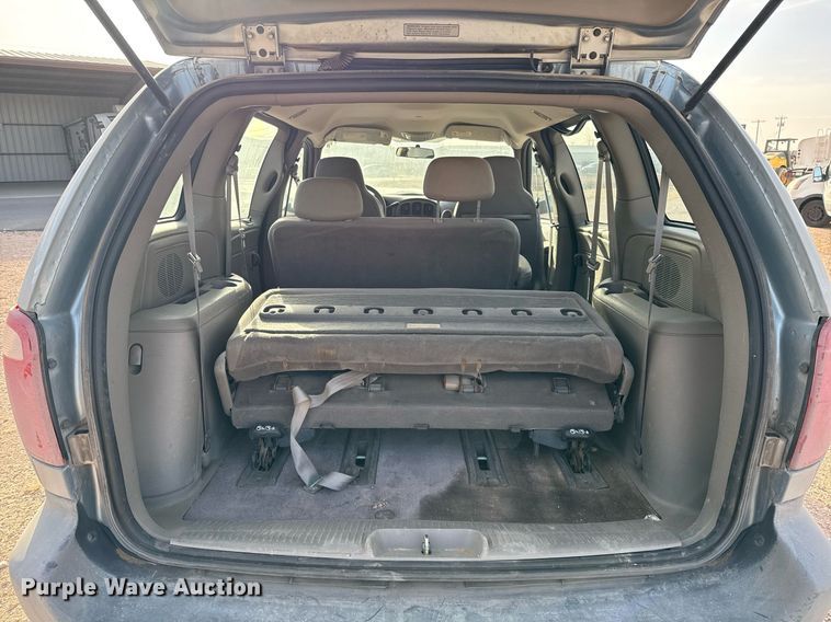 image for item EJ3597 2003 Dodge Caravan van