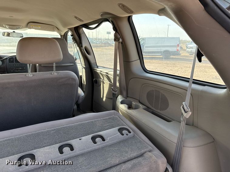 image for item EJ3597 2003 Dodge Caravan van