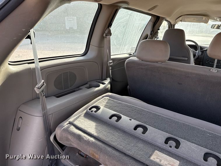 image for item EJ3597 2003 Dodge Caravan van