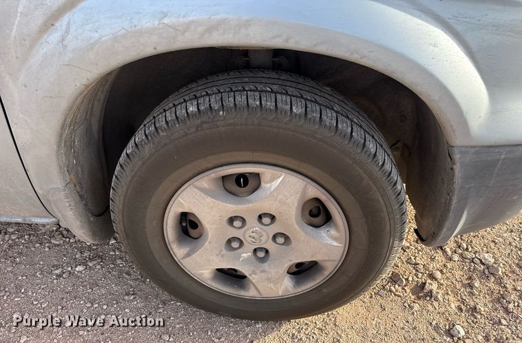 image for item EJ3597 2003 Dodge Caravan van