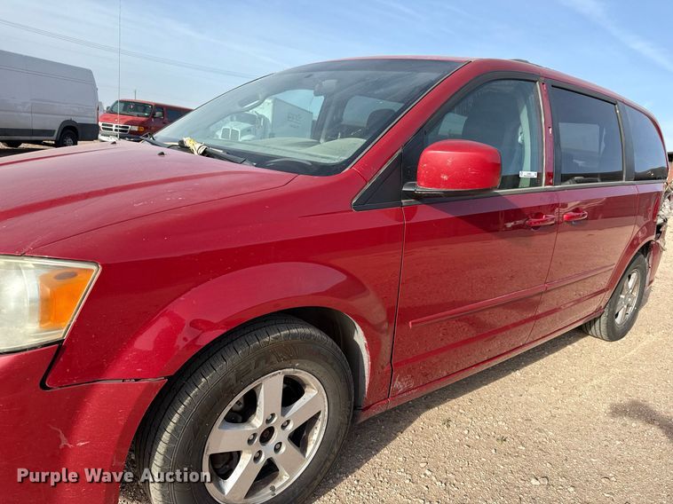 image for item EJ3602 2013 Dodge Grand Caravan van