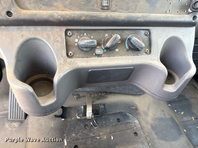 image for item EJ3604 2016 Freightliner M2 box truck