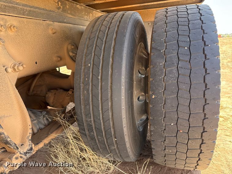 image for item EJ3604 2016 Freightliner M2 box truck