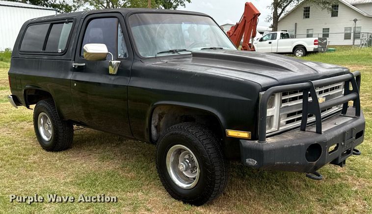 image for item EJ3673 1986 Chevrolet K10 Blazer SUV