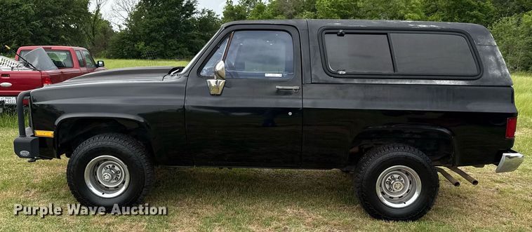 image for item EJ3673 1986 Chevrolet K10 Blazer SUV