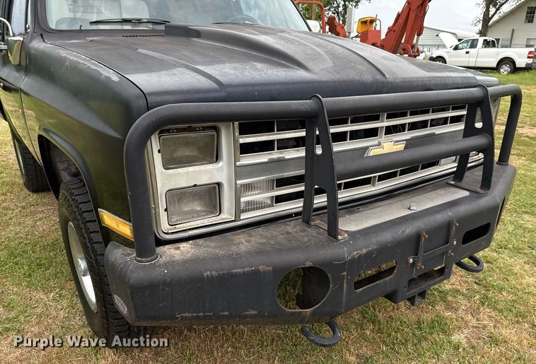 image for item EJ3673 1986 Chevrolet K10 Blazer SUV