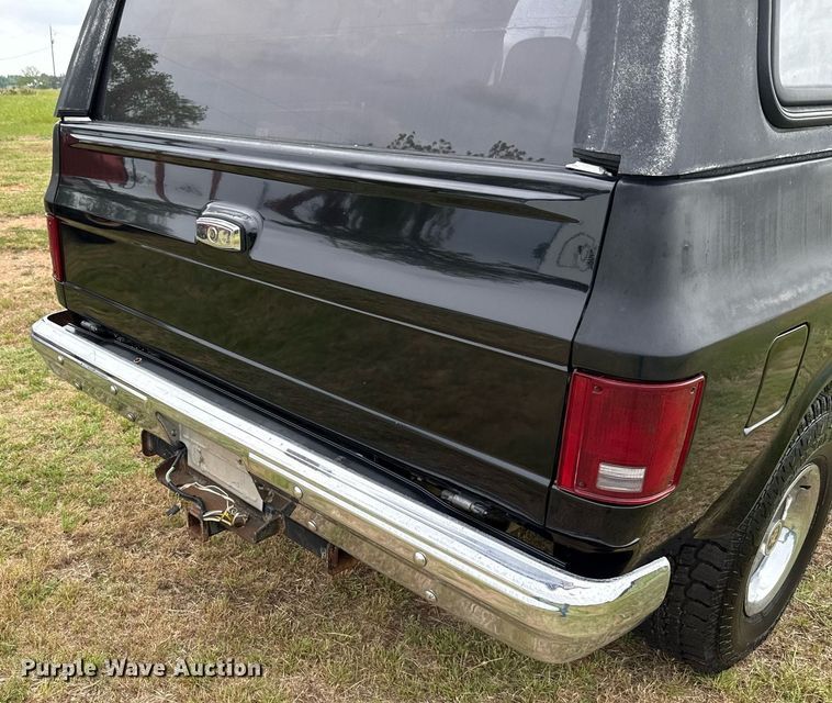 image for item EJ3673 1986 Chevrolet K10 Blazer SUV