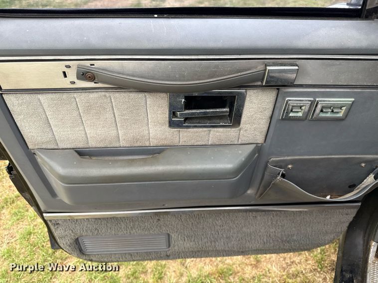 image for item EJ3673 1986 Chevrolet K10 Blazer SUV