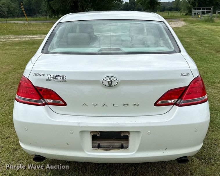 image for item EJ3680 2006 Toyota Avalon 