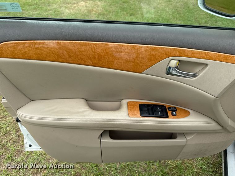 image for item EJ3680 2006 Toyota Avalon 