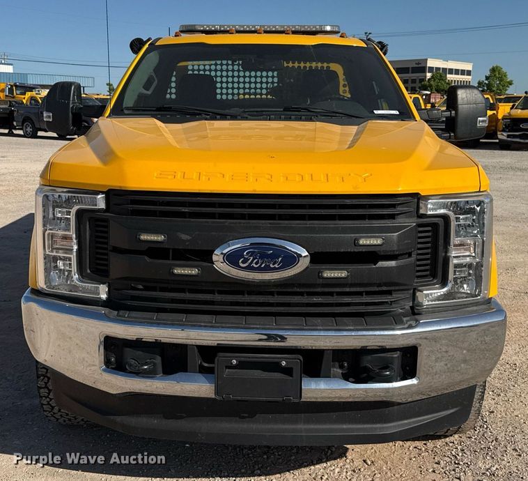 image for item EJ4504 2019 Ford F350 Super Duty XL utility bed pickup truck