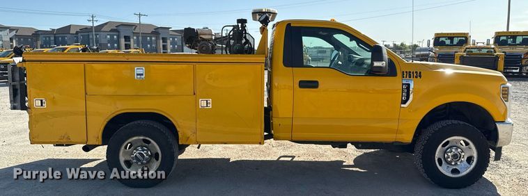 image for item EJ4504 2019 Ford F350 Super Duty XL utility bed pickup truck